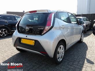 Vaurioauto  passenger cars Toyota Aygo 1.0 VVT-i x-now 2016/3