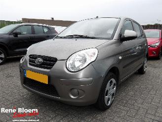 skadebil auto Kia Picanto 1.0 X-pect 2010/1
