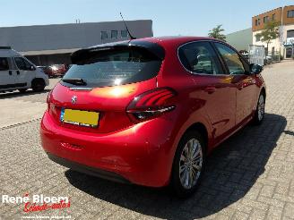 Peugeot 208 1.2 Puretech Allure 110pk picture 4