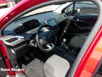 Peugeot 208 1.2 Puretech Allure 110pk picture 15