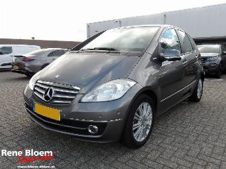 skadebil auto Mercedes A-klasse 150 Elegance Aut 2009/3