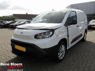 krockskadad bil bedrijf Toyota Proace City 1.5D 4D L2 Long Challenger 2024/11
