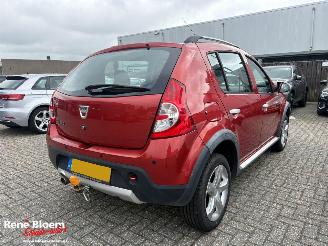 krockskadad bil auto Dacia Sandero 1.6 Stepway Airco 5drs 2012/3