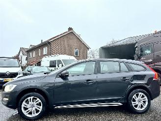 škoda osobní automobily Volvo V-60 Cross country 2.0 D3 150pk 6-bak Polar Pl - nap - navi - xenon - half leer + stoelverw - pdc - trekh 2017/8