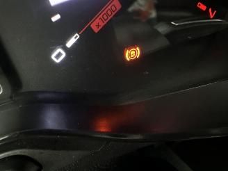 Citroën C3 Gereserveerd 1.2 PureTech 83pk C-Series - navi - line assist - clima - cruise - apple carpl - 66dkm nap - licht + regensensor picture 78