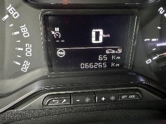 Citroën C3 Gereserveerd 1.2 PureTech 83pk C-Series - navi - line assist - clima - cruise - apple carpl - 66dkm nap - licht + regensensor picture 30