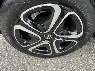 Citroën C3 Gereserveerd 1.2 PureTech 83pk C-Series - navi - line assist - clima - cruise - apple carpl - 66dkm nap - licht + regensensor picture 82