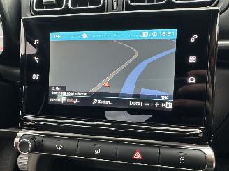 Citroën C3 Gereserveerd 1.2 PureTech 83pk C-Series - navi - line assist - clima - cruise - apple carpl - 66dkm nap - licht + regensensor picture 16