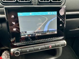 Citroën C3 Gereserveerd 1.2 PureTech 83pk C-Series - navi - line assist - clima - cruise - apple carpl - 66dkm nap - licht + regensensor picture 77