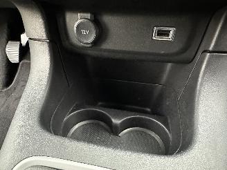 Citroën C3 Gereserveerd 1.2 PureTech 83pk C-Series - navi - line assist - clima - cruise - apple carpl - 66dkm nap - licht + regensensor picture 46