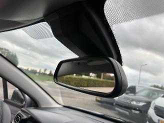 Citroën C3 Gereserveerd 1.2 PureTech 83pk C-Series - navi - line assist - clima - cruise - apple carpl - 66dkm nap - licht + regensensor picture 49