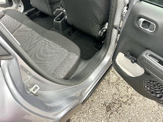 Citroën C3 Gereserveerd 1.2 PureTech 83pk C-Series - navi - line assist - clima - cruise - apple carpl - 66dkm nap - licht + regensensor picture 67