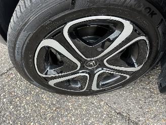 Citroën C3 Gereserveerd 1.2 PureTech 83pk C-Series - navi - line assist - clima - cruise - apple carpl - 66dkm nap - licht + regensensor picture 11