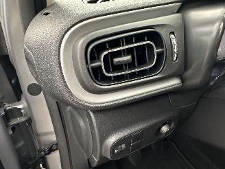 Citroën C3 Gereserveerd 1.2 PureTech 83pk C-Series - navi - line assist - clima - cruise - apple carpl - 66dkm nap - licht + regensensor picture 36