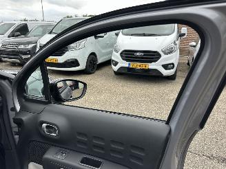 Citroën C3 Gereserveerd 1.2 PureTech 83pk C-Series - navi - line assist - clima - cruise - apple carpl - 66dkm nap - licht + regensensor picture 55