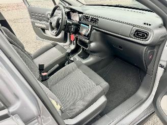 Citroën C3 Gereserveerd 1.2 PureTech 83pk C-Series - navi - line assist - clima - cruise - apple carpl - 66dkm nap - licht + regensensor picture 24