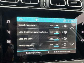 Citroën C3 Gereserveerd 1.2 PureTech 83pk C-Series - navi - line assist - clima - cruise - apple carpl - 66dkm nap - licht + regensensor picture 23