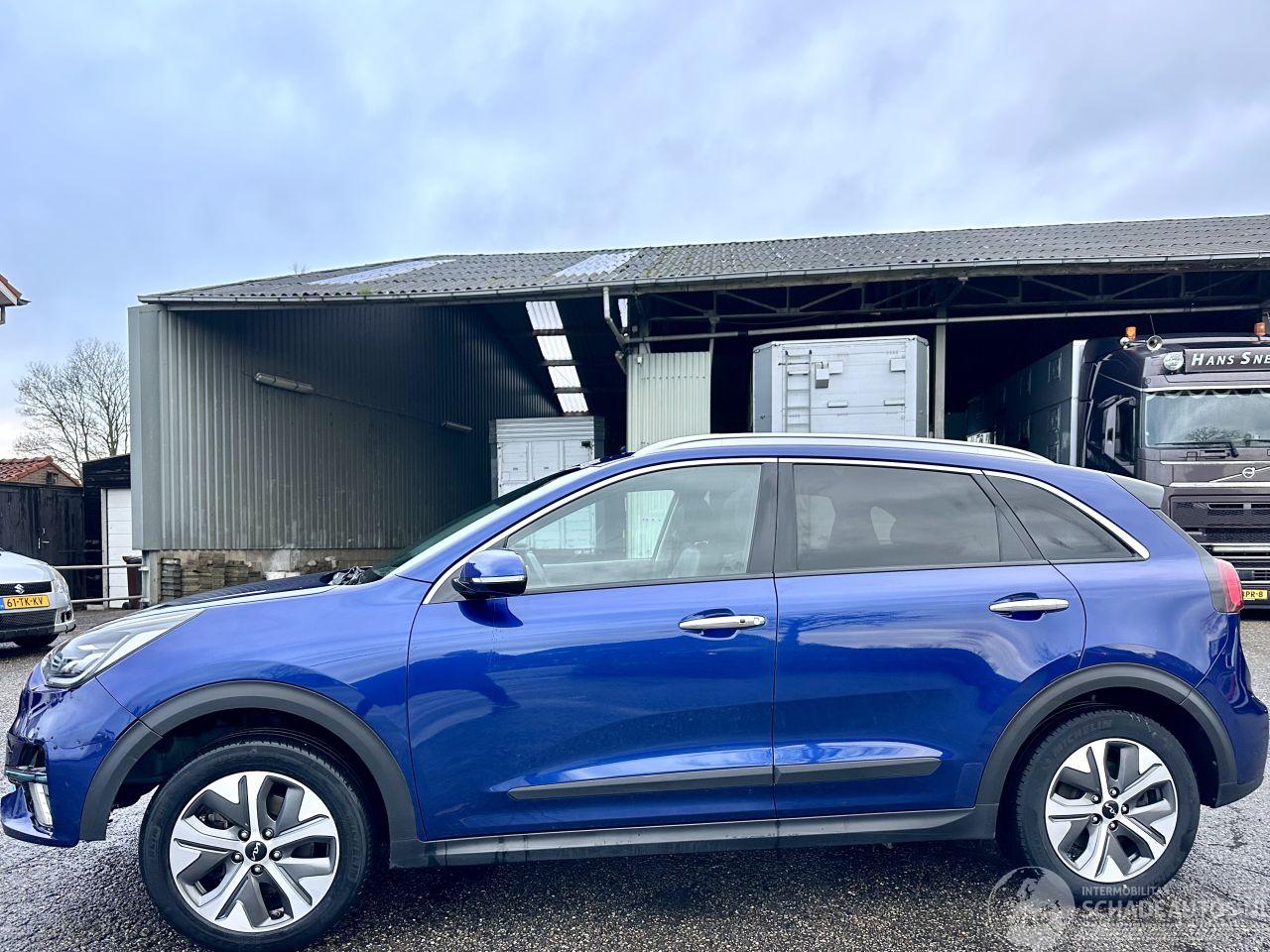 Kia e-Niro 64kWh 204pk aut DynamicPlusl - nap - schuifdak - carplay - keyless - stuurverw - front + line assist