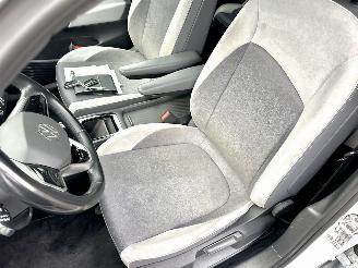 Volkswagen ID.3 gereserveerd 58kWh 204pk aut First Plus - nap - navi - cam - keyless - 19 inch - stuurverw - front + line assist - sfeerverl picture 47