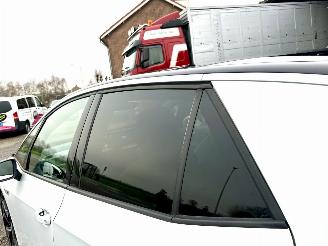 Volkswagen ID.3 gereserveerd 58kWh 204pk aut First Plus - nap - navi - cam - keyless - 19 inch - stuurverw - front + line assist - sfeerverl picture 11