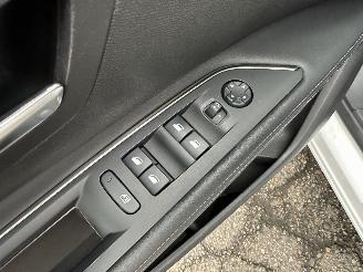 Peugeot 3008 1.2 Turbo 131pk 6-bak Premium - nap - navi - cam - virtual - elektr klep - 19 inch - line assist - keyless - pdc v+a picture 58