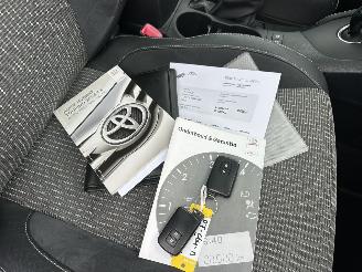 Toyota Auris Touring Sports Gereserveerd 1.8 Hybrid 123pk aut Exe - pano - nap - navi - camera - keyless - front + line + park assist picture 14