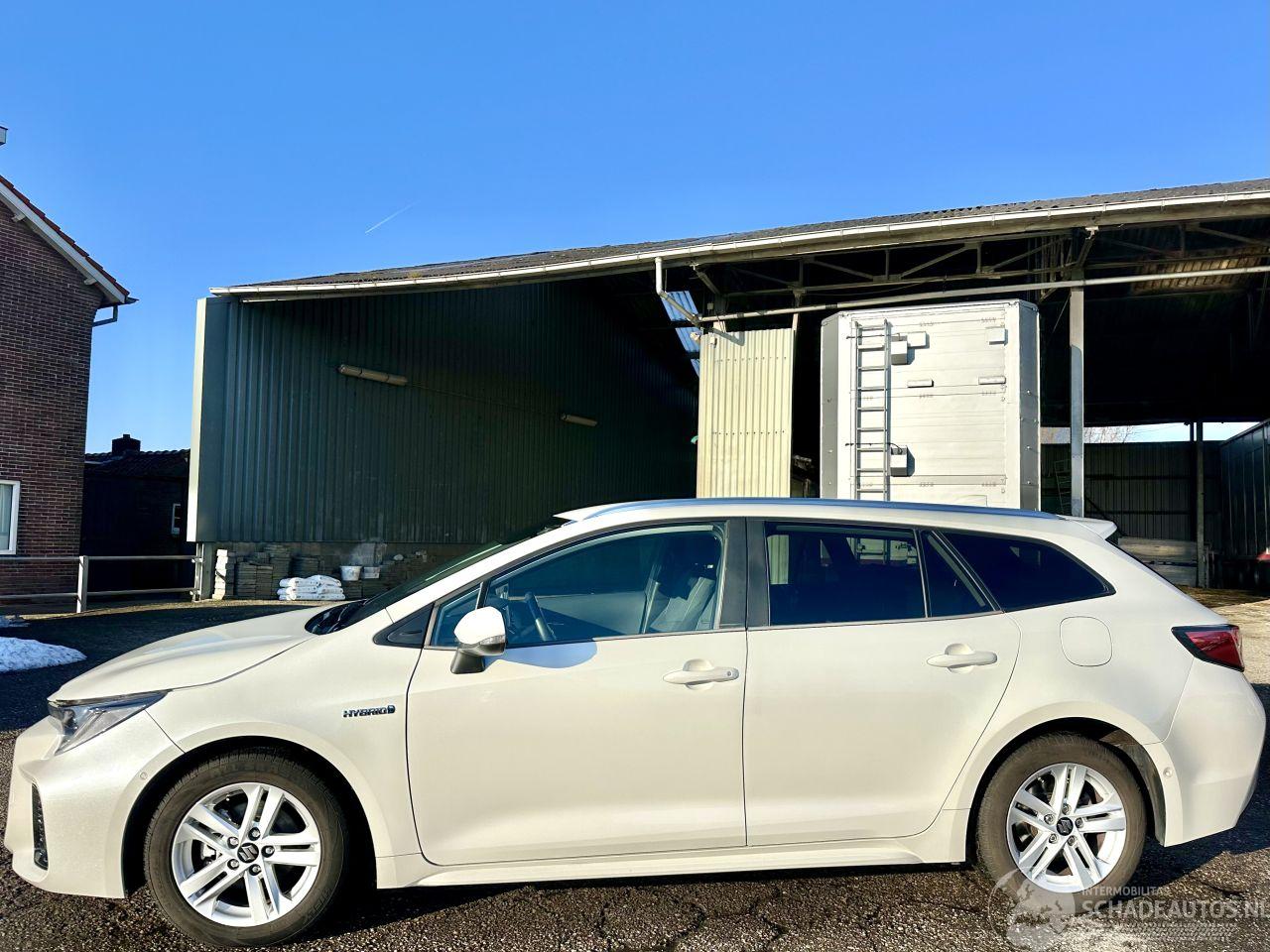 Suzuki Swace 1.8 Hybrid 148pk aut Style - front + line + side + park assist - camera - keyless - stoelverw - stuurverw - parelmoer