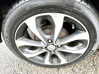 Nissan Micra 1.2i 80pk Connect Edition 5drs - navi - clima - cruise - pdc v+a - licht + regensensor - gebruikerssporen picture 58