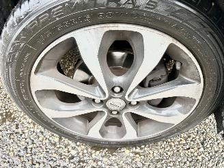 Nissan Micra 1.2i 80pk Connect Edition 5drs - navi - clima - cruise - pdc v+a - licht + regensensor - gebruikerssporen picture 60