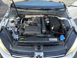 Volkswagen Golf 1.2 TSI 105pk 6-bak Highl 5drs - pano - nap - xenon - massage - navi - stoelverw - half leer - bearlock picture 12