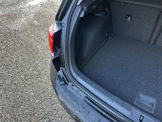 Volkswagen Golf 1.5 TSI 131pk 7-Traps aut + f1 comf bns 5drs - carplay - front assist - acc - pdc v+a - inkl trekh - privacy glass picture 43