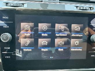 Volkswagen Golf 1.5 TSI 131pk 7-Traps aut + f1 comf bns 5drs - carplay - front assist - acc - pdc v+a - inkl trekh - privacy glass picture 33