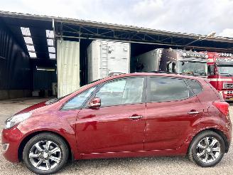 krockskadad bil auto Hyundai Ix20 1.6i 125pk automaat Premium - nap - pano - leer - stuur + stoelverw - navi - camera - 1e eig - pdc v+a 2015/8