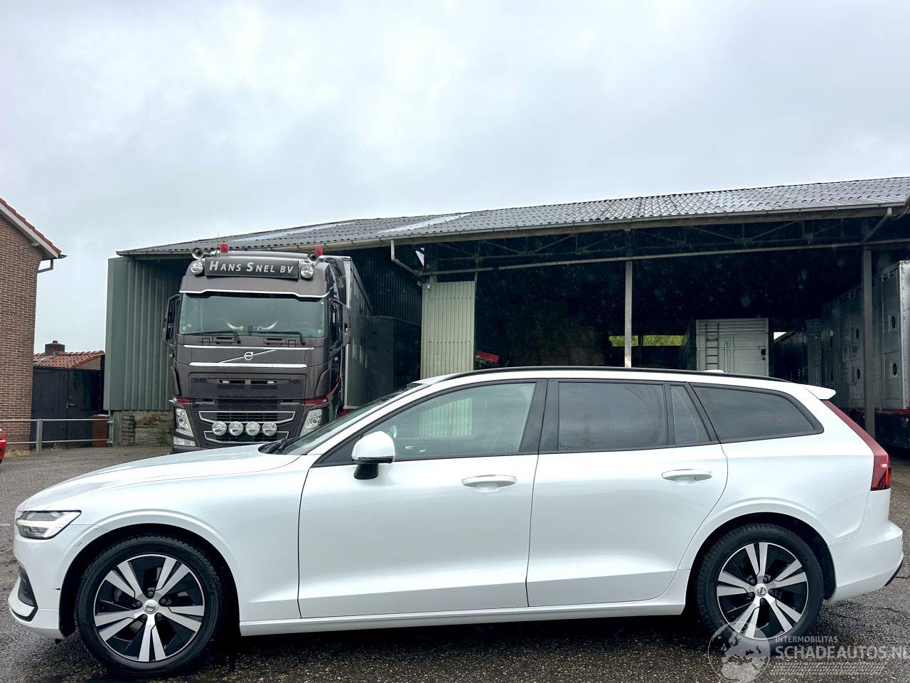 Volvo V-60 2.0 B3 Hybrid 8-traps aut Momentum - 49dkm nap - navi - camera - leer - stoel + stuurverw - CarPlay