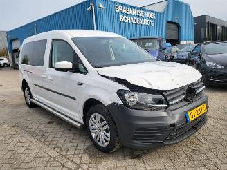 Schadeauto Volkswagen Caddy Rolstoel Caddy Maxi 2.0 TDI euro 6w DSG aut Trendline 5p + ROLSTOEL 2018/4
