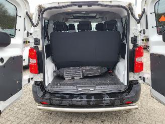 Peugeot Expert e-Expert 100 kW 9 persoons met panoramadak rijdbaar picture 14