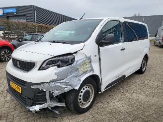 Peugeot Expert e-Expert 100 kW 9 persoons met panoramadak rijdbaar picture 2