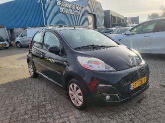 škoda osobní automobily Peugeot 107 Peugeot 107 1.0 Active goed rijden en goede airco 2012/4