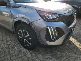 skadebil auto Peugeot e-2008 e-2008 EV Active 54 kWh Range 406 km rijdbaar nwpr €43000 2023/9