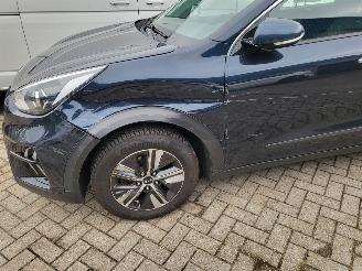 krockskadad bil auto Kia Niro Niro 1.6 GDi Hybrid DynamicLine 1e eigenaar rijdbaar 2020/3