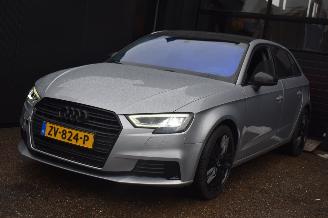 Schadeauto Audi A3 1.6 30 Tdi Design Pro Line 116Pk *Navi/Clima 2019/8