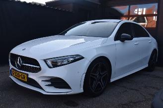 damaged passenger cars Mercedes A-klasse 180 Business Solution AMG 136Pk *Navi/Clima/Camera/Stoelverwarming 2019/7