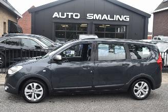 uszkodzony samochody osobowe Dacia Lodgy 1.3 Tce Stepway 7 Personen 131Pk *Navi/Airco/Camera 2021/10