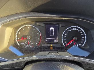 Volkswagen T-Roc 1.5-110kw / AUTOM / NAVI / CAMERA / STOELVERW picture 20