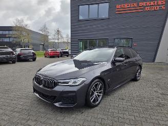 Coche accidentado BMW 5-serie 530i 180KW M-SPORT / HEAD UPP / PANO / 50DKM. 2023/4