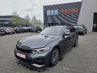 Coche accidentado BMW 3-serie 330e X-DRIVE / M-SPORT / PANO / HEAD UPP 2021/10