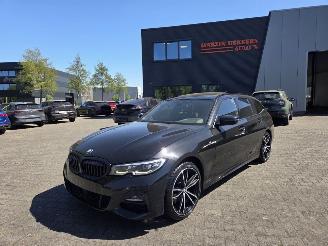  BMW 3-serie 320i -135KW M-SPORT / PANO /AUTOM 2021/6