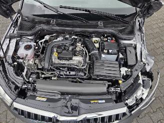 Skoda Kamiq AUTOMAAT / PANO / NAVI / CAMERA / STOELVERW picture 7