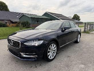 Schadeauto Volvo S-90 2.0 T5 INSCRIPTION | BOWERS & WILKENS | TREKHAAK | NL-AUTO | CAMERA 2017/1