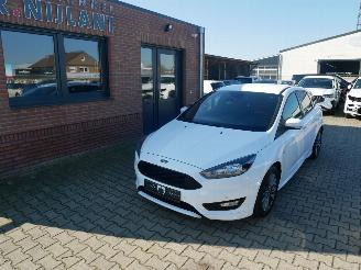 begagnad bil auto Ford Focus ST LINE 2017/3